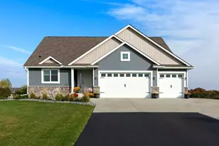 920 Amelia Ct NE, Montgomery, MN 56069 - Photo 6