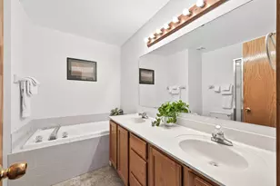 4156 Hilltop Ln, Eagan, MN 55123 - Photo 18