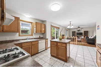 4156 Hilltop Lane, Eagan, MN 55123 - Photo 36