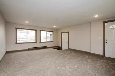 533 Huron Street SE, Hutchinson, MN 55350 - Photo 12