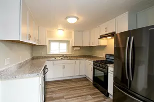 533 Huron St SE, Hutchinson, MN 55350 - Photo 10