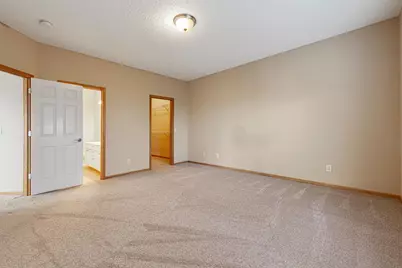 2712 Village Drive, Faribault, MN 55021 - Photo 24