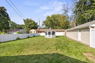 1435 Price Ave, Maplewood, MN 55109 - Photo 16