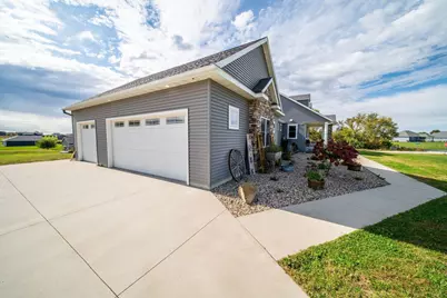 5892 Cambridge Hill Rd SE, Rochester, MN 55904 - Photo 8