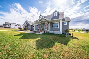 5892 Cambridge Hill Rd SE, Rochester, MN 55904 - Photo 4