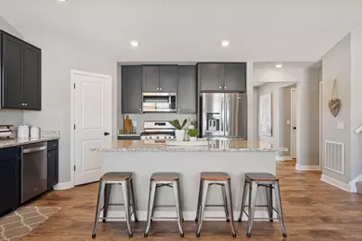 9290 62nd Street S, Cottage Grove, MN 55016 - Photo 2