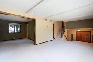 1810 Mary Ln, North Mankato, MN 56003 - Photo 4