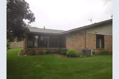 1160 Black Oaks Lane N, Plymouth, MN 55447 - Photo 2