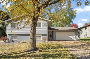 7261 Quantico Ln N, Maple Grove, MN 55311 - Photo 2