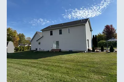 119 Hall Lane, Alden, MN 56009 - Photo 4