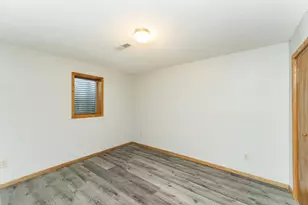 209 E Henry St, Le Roy, MN 55951 - Photo 24