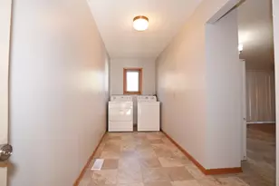209 E Henry St, Le Roy, MN 55951 - Photo 10