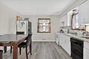 1574 Pacific St, Saint Paul, MN 55106 - Photo 32