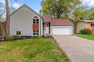 2227 Vivian Ln, Saint Paul, MN 55119 - Photo 1