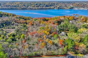 1430 Triangle Dr, Saint Joseph, WI 54082 - Photo 2