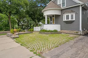 3049 E Bde Maka Ska Pkwy, Minneapolis, MN 55408 - Photo 40
