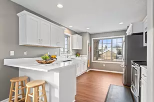 6276 Fairway Dr NW, Rochester, MN 55901 - Photo 10