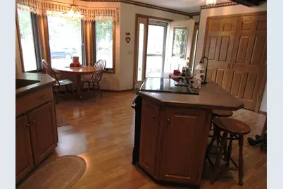 805 S 10th Street, Montevideo, MN 56265 - Photo 2