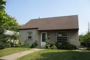 1048 Dale St N, Saint Paul, MN 55117 - Photo 1