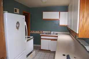 1048 Dale St N, Saint Paul, MN 55117 - Photo 2