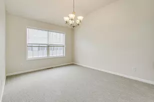 1617 Legacy Pkwy E, Maplewood, MN 55109 - Photo 18