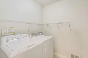 1617 Legacy Pkwy E, Maplewood, MN 55109 - Photo 20