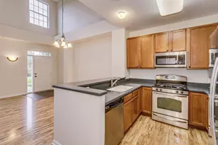 1617 Legacy Pkwy E, Maplewood, MN 55109 - Photo 8