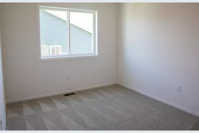 1482 66th Avenue S, Fargo, ND 58104 - Photo 18