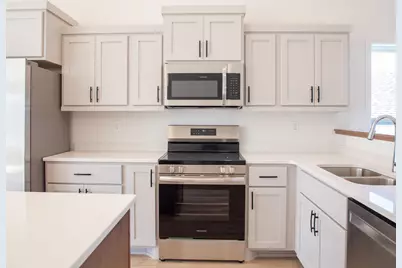 1482 66th Avenue S, Fargo, ND 58104 - Photo 6