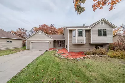 1568 Lakewood Drive N, Maplewood, MN 55119 - Photo 2