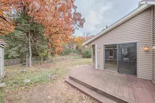 1568 Lakewood Dr N, Maplewood, MN 55119 - Photo 8