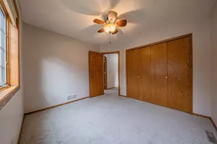 1568 Lakewood Dr N, Maplewood, MN 55119 - Photo 22