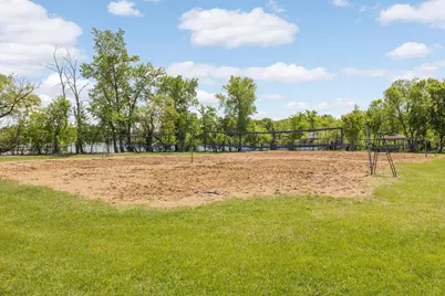 692 Grandview Avenue W, Roseville, MN 55113 - Photo 32