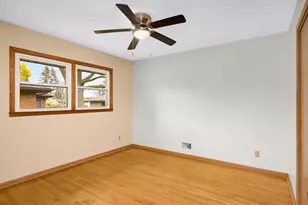 692 Grandview Ave W, Roseville, MN 55113 - Photo 14