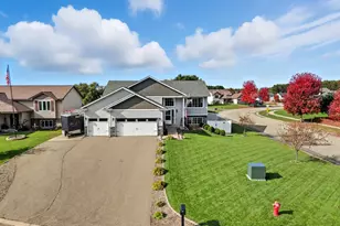 441 Charles Ln, Somerset, WI 54025 - Photo 4