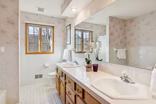 703 Wesley Ln, Mendota Heights, MN 55118 - Photo 42