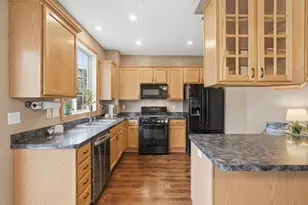 8904 Brunswick Path, Inver Grove Heights, MN 55076 - Photo 8