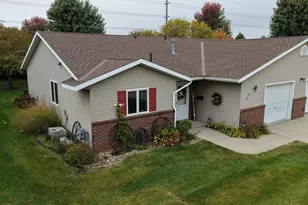 2610 9th St SW, Willmar, MN 56201 - Photo 2