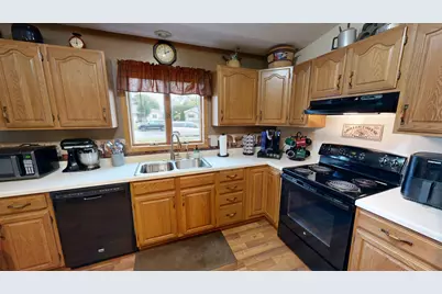 2610 9th Street SW, Willmar, MN 56201 - Photo 10