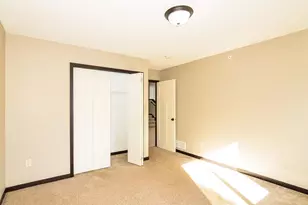 2574 County Rd H2, Mounds View, MN 55112 - Photo 10