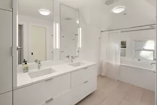 2700 W Lake of the Isles Pkwy, Minneapolis, MN 55416 - Photo 34