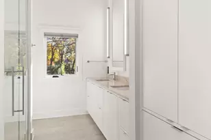 2700 W Lake of the Isles Pkwy, Minneapolis, MN 55416 - Photo 30