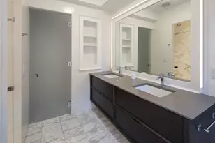 2700 W Lake of the Isles Pkwy, Minneapolis, MN 55416 - Photo 20