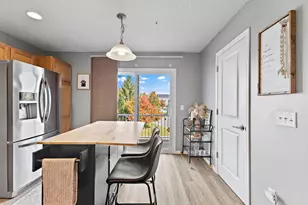 3115 Clover Ridge Dr, Chaska, MN 55318 - Photo 12