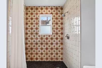 2530 Buchanan Street NE, Minneapolis, MN 55418 - Photo 24