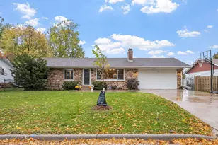 737 Mccallum Dr, New Brighton, MN 55112 - Photo 1