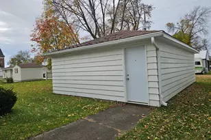 105 Robert St, Elrosa, MN 56325 - Photo 4