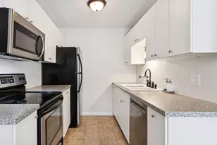 3259 Valley Ridge Dr, Eagan, MN 55121 - Photo 10