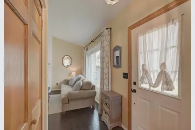 1174 Benton Way, Arden Hills, MN 55112 - Photo 4