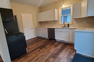 304 2nd Ave SW, Austin, MN 55912 - Photo 4